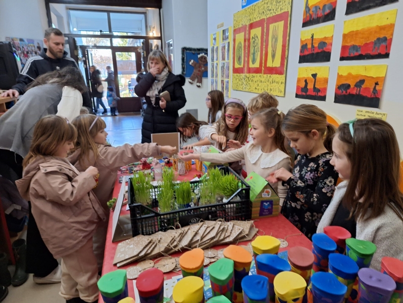 DV Žirek u humantiranoj akciji “Škole za Afriku” - slika broj: 6